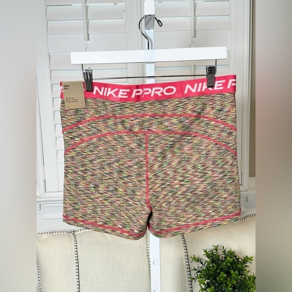 Nike Women's Pro 3" Spacedye Shorts in Multi Size XL - Picture 2 of 11
